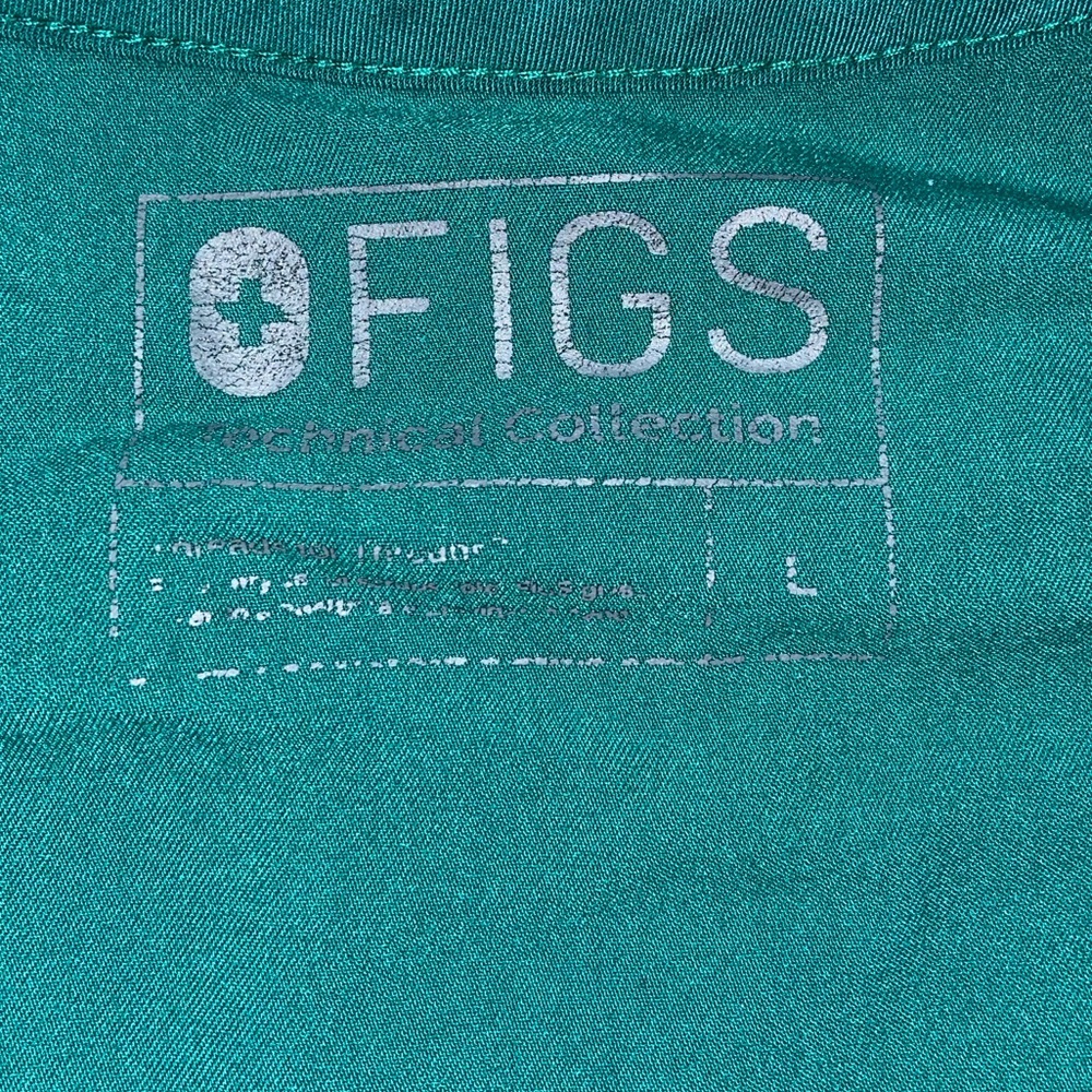 Large Hunter Green Figs Tops (2) and Pants (3) - Picture 4 of 4